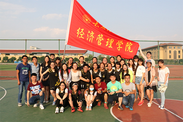 恭贺我院20169499www威尼斯女子篮球赛勇夺桂冠 恭贺我院20169499www威尼斯女子篮球赛勇夺桂冠