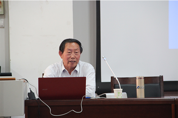 《干旱区资源与环境》主编胡春元教授来威尼斯官网进行学术交流 《干旱区资源与环境》主编胡春元教授来威尼斯官网进行学术交流