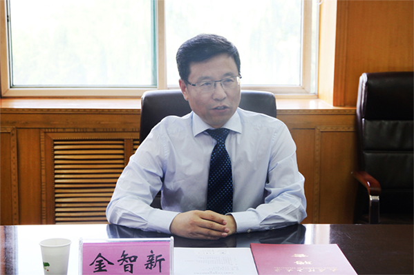 威尼斯官网举行荣聘金智新院士仪式 威尼斯官网举行荣聘金智新院士仪式